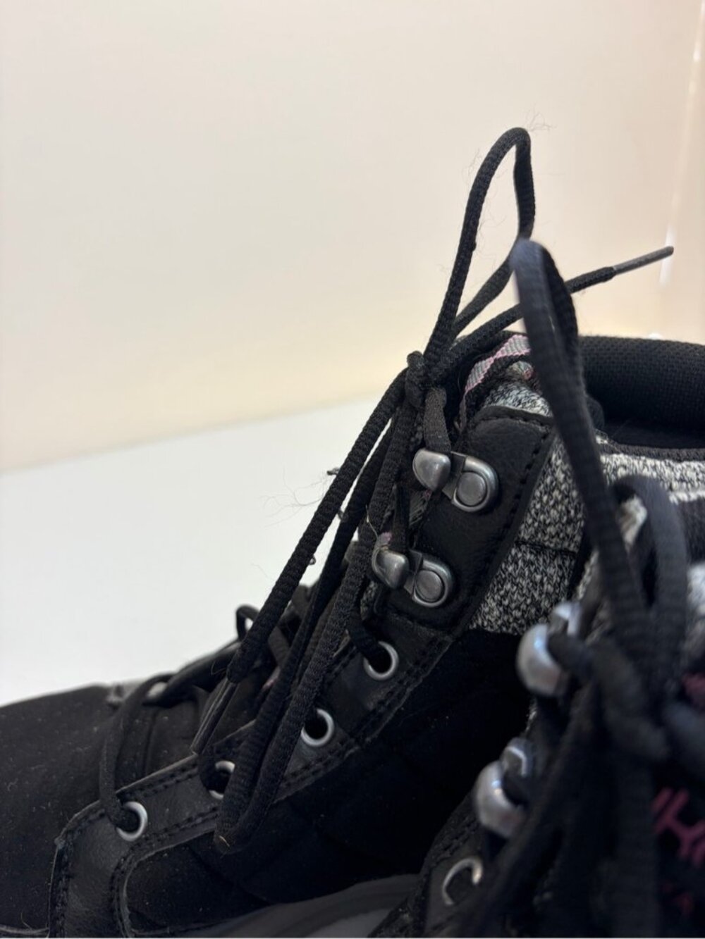 Ryka Aurora Winter Boots Womens Size 8 Black Gray Lace Up Comfort Hiking Shoes - Picture 5 of 9